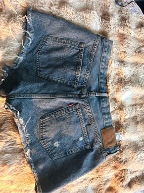 Levi’s Distressed Denim Cutoff Shorts - Blue NEVER WORN but lived in look!